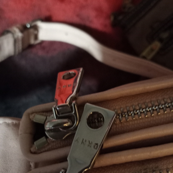 Dnky Small Soft Leather Crossbody. - Picture 3 of 6